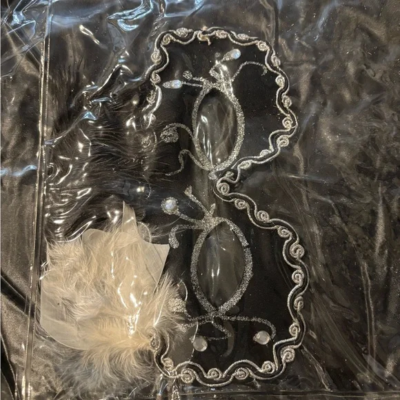 Women's Halloween costume - Picture 6 of 9